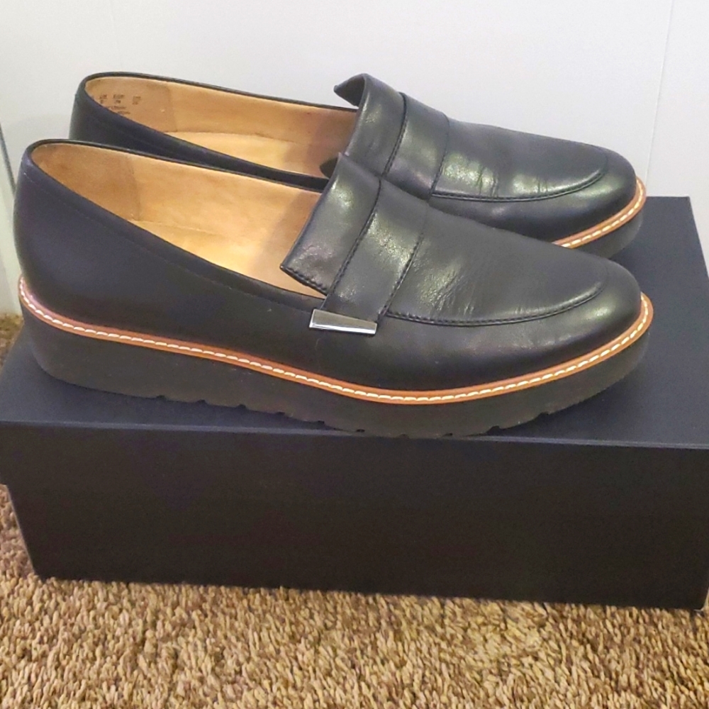 Naturalizer loafers